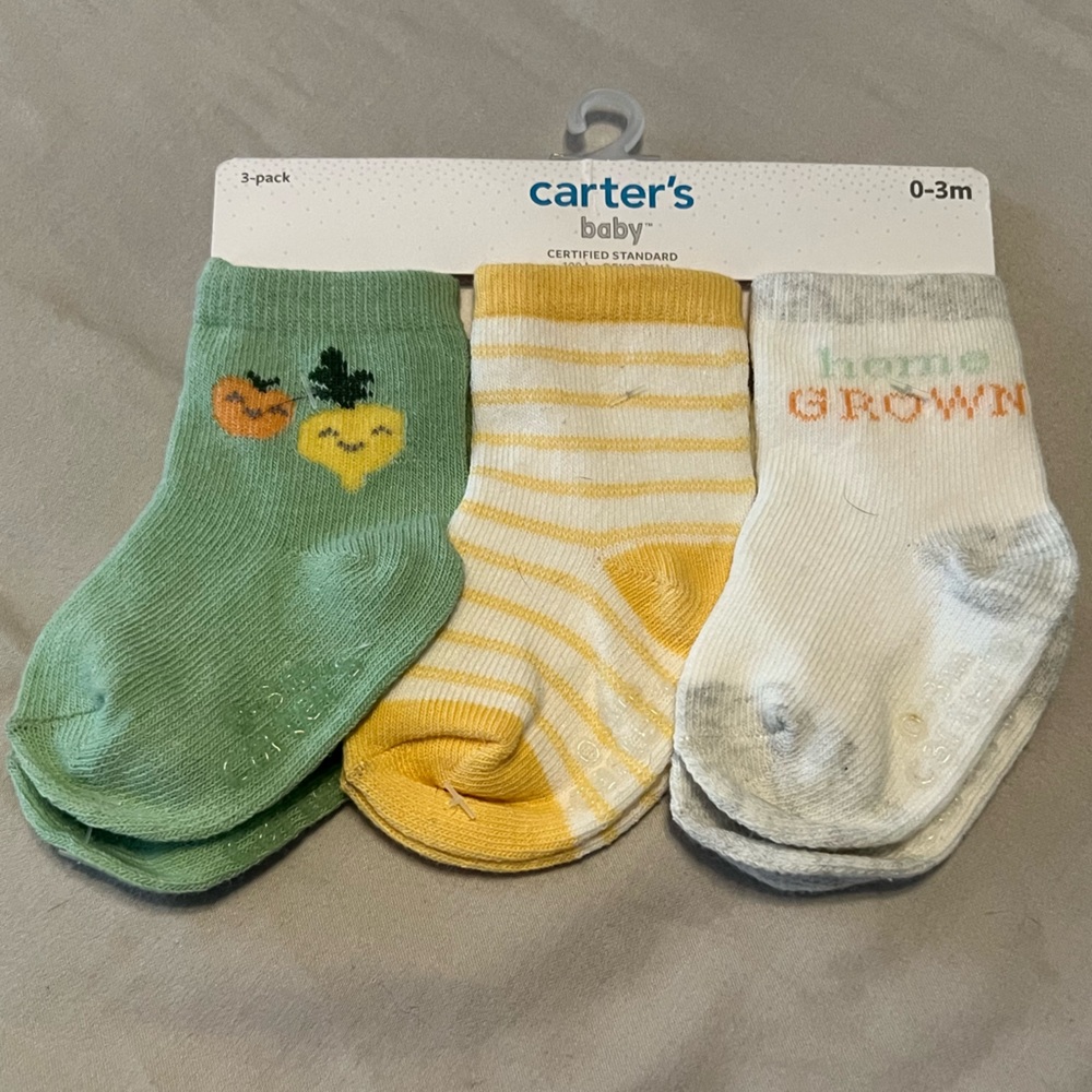 NWT Carter’s socks